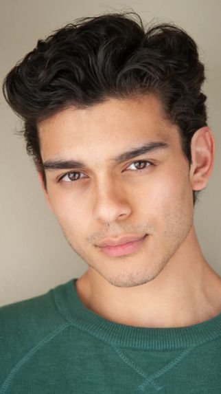 Anthony KeyvanAnthony KeyvanDramaaddict