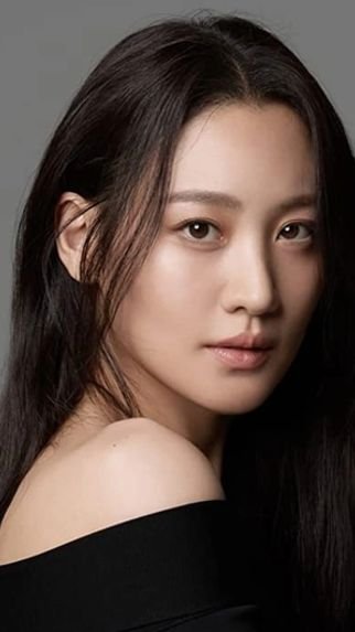 Claudia KimClaudia KimDramaaddict