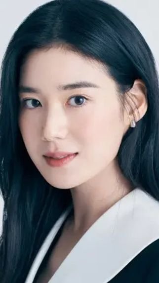 Jung Eun ChaeJung Eun chaeDramaaddict