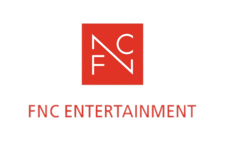 Logotipo de FNC Entertainment: cuadrado rojo con 'FNC' estilizado y el nombre de la empresa debajo.