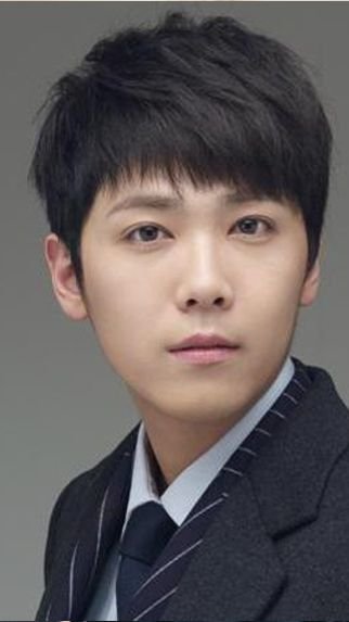 Lee Hong KiBorrador automáticoDramaaddict