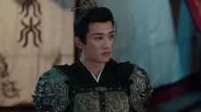Hombre con atuendo tradicional chino posiblemente de un drama histórico episodio 1