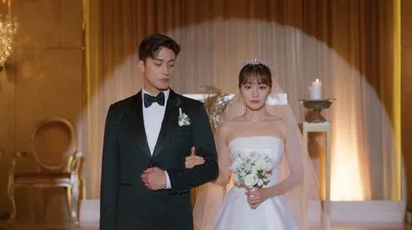 Novia y novio en la ceremonia de la boda, episodio 1