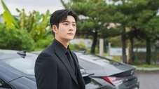 Hombre guapo con traje negro, Episodio 9