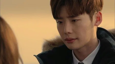 El actor coreano Kim Woo-bin en un primer plano.